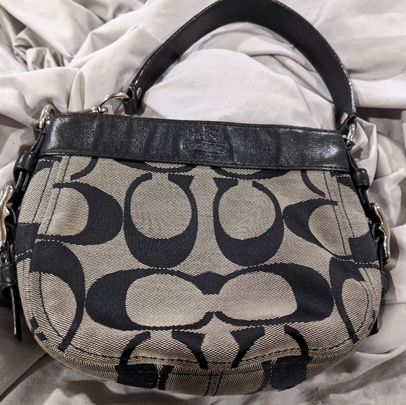 Authentic small coach purse with matching wallet - Picture 8 of 8